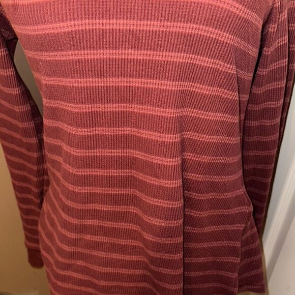 Columbia Women's Striped Long Sleeve Top - Red size medium - Picture 3 of 8